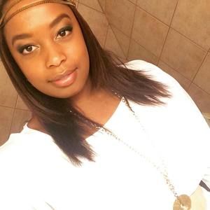 Meet your Posher, Simone